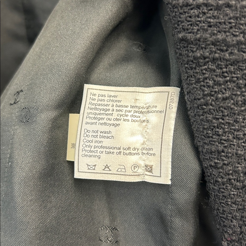 Chanel Boutique Vintage 1998 Black Cropped Wool Bouclé Jacket | CC Buttons FR 40 - Picture 7 of 9